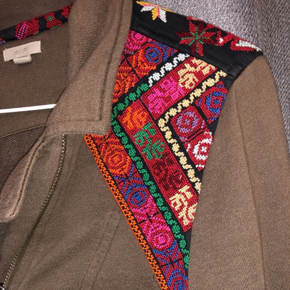 Ecoté Jacket - Picture 3 of 6
